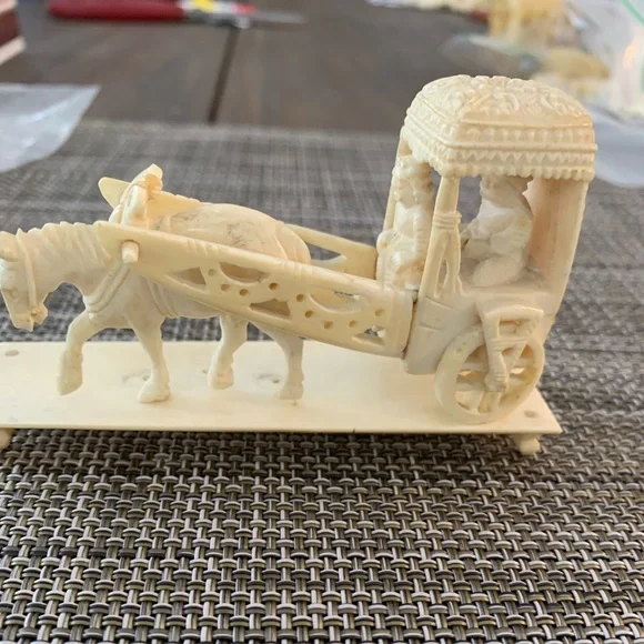 Vintage bone or Ivory carving - Picture 3 of 11